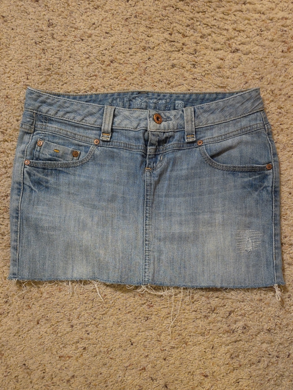 GUESS Vintage Light Blue Denim Mini Skirt with Frayed Hem